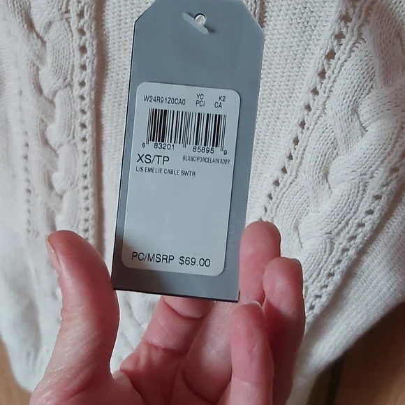 Sweater - Picture 4 of 5